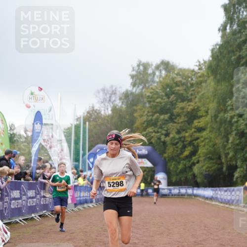 13.09.2026 - Airport Race Dennis Weichert http://msf.ph/oto/10283898 13.09.2026 10:24:11 Ziel 1792, 4180, 5136, 5298, 5345, 5369 meine-sportfotos.de