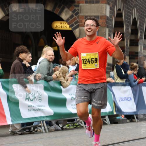 13.09.2026 - 21. swb-Marathon Bremen Strokosch-Dieckow http://msf.ph/oto/10283933 13.09.2026 10:30:48 Ziel 13569, 13576, 13603, 13537, 13554, 13572, 13630 meine-sportfotos.de