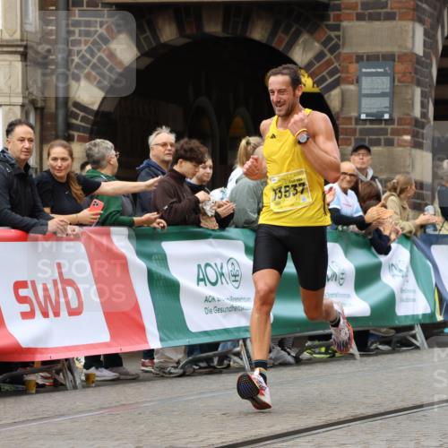 13.09.2026 - 21. swb-Marathon Bremen Strokosch-Dieckow http://msf.ph/oto/10283976 13.09.2026 10:31:00 Ziel 12458, 13537, 13603, 13572, 13602 meine-sportfotos.de