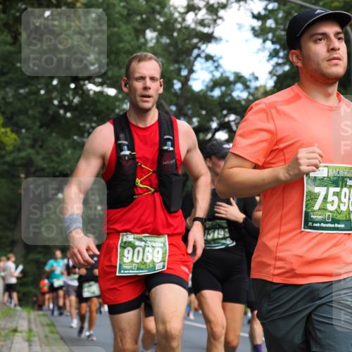 13.09.2026 - 21. swb-Marathon Bremen TobiasT http://msf.ph/oto/10284004 13.09.2026 12:07:33 Laufen 9069, 1519, 7598, 21, 40 meine-sportfotos.de