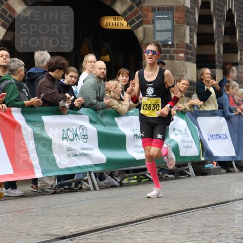 13.09.2026 - 21. swb-Marathon Bremen Strokosch-Dieckow http://msf.ph/oto/10284026 13.09.2026 10:31:08 Ziel 12458, 13537, 13554, 13630, 13571 meine-sportfotos.de