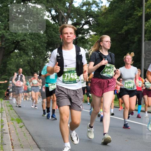 13.09.2026 - 21. swb-Marathon Bremen TobiasT http://msf.ph/oto/10284052 13.09.2026 12:07:40 Laufen 8925, 7146, 25, 403, 4705, 65 meine-sportfotos.de