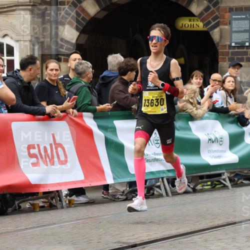 13.09.2026 - 21. swb-Marathon Bremen Strokosch-Dieckow http://msf.ph/oto/10284060 13.09.2026 10:31:08 Ziel 12458, 13537, 13554, 13630, 13571 meine-sportfotos.de