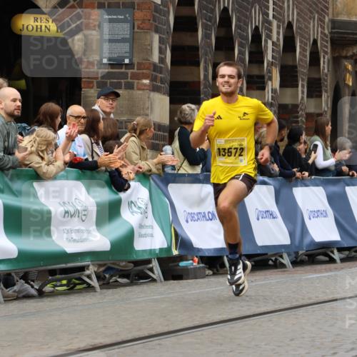 13.09.2026 - 21. swb-Marathon Bremen Strokosch-Dieckow http://msf.ph/oto/10284070 13.09.2026 10:31:13 Ziel 13537, 13554, 13630, 13571 meine-sportfotos.de