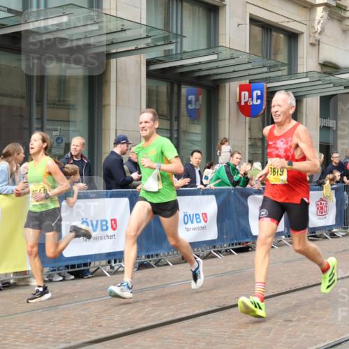 13.09.2026 - 21. swb-Marathon Bremen Strokosch-Dieckow http://msf.ph/oto/10284088 13.09.2026 10:35:20 Ziel 11345, 12289, 13558, 13583, 10261, 10262, 10994, 11068, 11176, 11345, 11512, 13505, 13514, 13540, 13560, 13590, 13619 meine-sportfotos.de