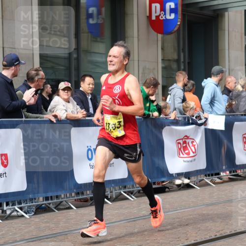 13.09.2026 - 21. swb-Marathon Bremen Strokosch-Dieckow http://msf.ph/oto/10284189 13.09.2026 10:35:27 Ziel 13558, 10261, 10262, 10994, 11068, 11176, 11345, 11512, 12289, 13505, 13514, 13540, 13560, 13583, 13590, 13619 meine-sportfotos.de
