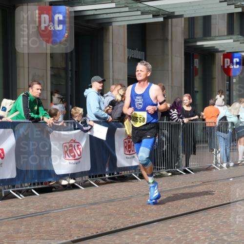 13.09.2026 - 21. swb-Marathon Bremen Strokosch-Dieckow http://msf.ph/oto/10284238 13.09.2026 10:35:38 Ziel 10244, 13534, 13558, 10994, 11068, 11176, 11345, 11512, 12289, 13514, 13540, 13558, 13583, 13590, 13619 meine-sportfotos.de