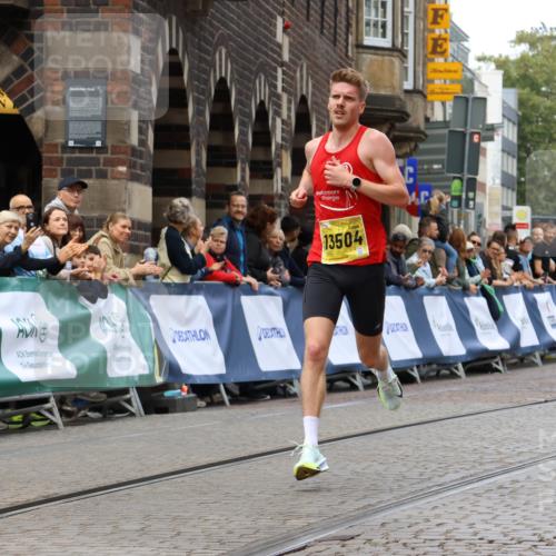 13.09.2026 - 21. swb-Marathon Bremen Strokosch-Dieckow http://msf.ph/oto/10284260 13.09.2026 10:31:43 Ziel 13504, 13571, 12457, 13533, 13536, 13573, 13618 meine-sportfotos.de