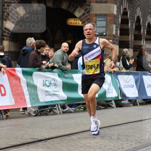 13.09.2026 - 21. swb-Marathon Bremen Strokosch-Dieckow http://msf.ph/oto/10284309 13.09.2026 10:31:54 Ziel 13504, 13643, 13543, 13582, 13632 meine-sportfotos.de