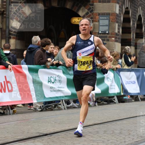 13.09.2026 - 21. swb-Marathon Bremen Strokosch-Dieckow http://msf.ph/oto/10284319 13.09.2026 10:31:54 Ziel 13504, 13643, 13543, 13582, 13632 meine-sportfotos.de