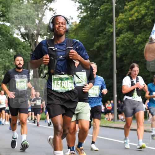 13.09.2026 - 21. swb-Marathon Bremen TobiasT http://msf.ph/oto/10284331 13.09.2026 12:08:47 Laufen 13105, 9708 meine-sportfotos.de