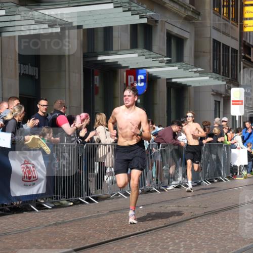 13.09.2026 - 21. swb-Marathon Bremen Strokosch-Dieckow http://msf.ph/oto/10284337 13.09.2026 10:36:12 Ziel 11916, 12324, 12456, 12513, 13548, 13575, 10244, 11067, 13534 meine-sportfotos.de