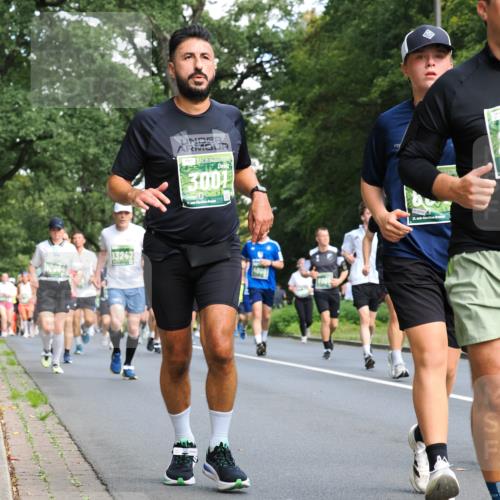 13.09.2026 - 21. swb-Marathon Bremen TobiasT http://msf.ph/oto/10284346 13.09.2026 12:08:48 Laufen 10084, 13247, 3001, 6402, 21 meine-sportfotos.de