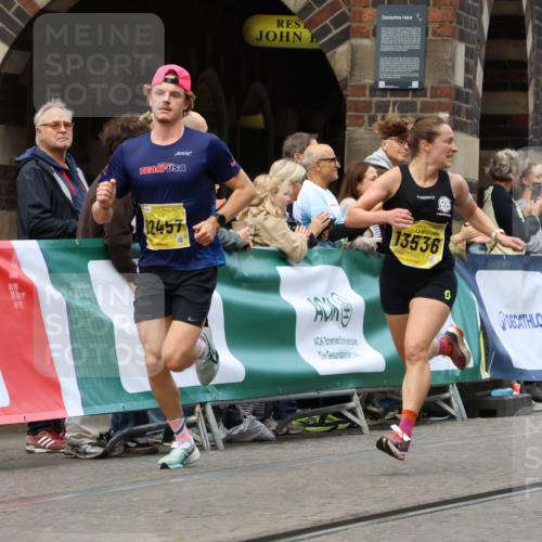 13.09.2026 - 21. swb-Marathon Bremen Strokosch-Dieckow http://msf.ph/oto/10284398 13.09.2026 10:32:02 Ziel 13504, 13533, 13536, 13643, 13543, 13582, 13632 meine-sportfotos.de