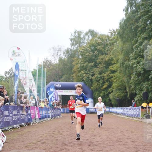 13.09.2026 - Airport Race Dennis Weichert http://msf.ph/oto/10284431 13.09.2026 10:25:45 Ziel 5139, 5346, 5414 meine-sportfotos.de