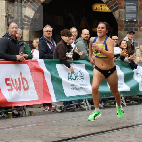 13.09.2026 - 21. swb-Marathon Bremen Strokosch-Dieckow http://msf.ph/oto/10284432 13.09.2026 10:32:04 Ziel 12457, 13533, 13536, 13573, 13618, 13643, 13543, 13582, 13632 meine-sportfotos.de