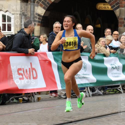 13.09.2026 - 21. swb-Marathon Bremen Strokosch-Dieckow http://msf.ph/oto/10284450 13.09.2026 10:32:04 Ziel 12457, 13533, 13536, 13573, 13618, 13643, 13543, 13582, 13632 meine-sportfotos.de