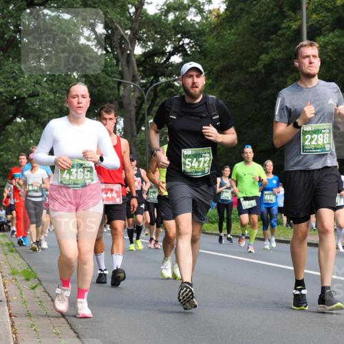 13.09.2026 - 21. swb-Marathon Bremen TobiasT http://msf.ph/oto/10284464 13.09.2026 12:09:06 Laufen 4365, 444, 5472, 2211, 8539, 2298 meine-sportfotos.de