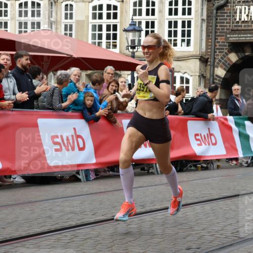 13.09.2026 - 21. swb-Marathon Bremen Strokosch-Dieckow http://msf.ph/oto/10284471 13.09.2026 10:32:06 Ziel 12457, 13533, 13536, 13573, 13618, 13643, 13632, 13639 meine-sportfotos.de