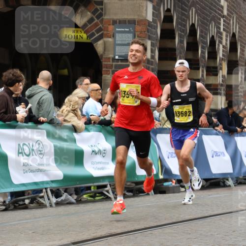 13.09.2026 - 21. swb-Marathon Bremen Strokosch-Dieckow http://msf.ph/oto/10284497 13.09.2026 10:32:16 Ziel 12457, 13533, 13536, 13543, 13573, 13618, 13524, 13564, 13638, 13639 meine-sportfotos.de