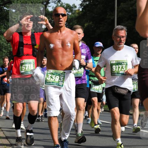 13.09.2026 - 21. swb-Marathon Bremen TobiasT http://msf.ph/oto/10284530 13.09.2026 12:09:23 Laufen 5716, 21, 3393, 21, 9173, 21, 24, 6087, 88 meine-sportfotos.de