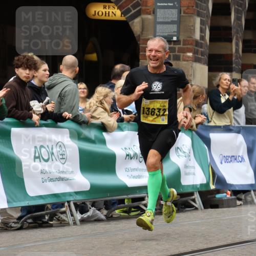 13.09.2026 - 21. swb-Marathon Bremen Strokosch-Dieckow http://msf.ph/oto/10284533 13.09.2026 10:32:18 Ziel 12457, 13533, 13536, 13543, 13573, 13582, 13618, 13632, 13524, 13564, 13638, 13639 meine-sportfotos.de