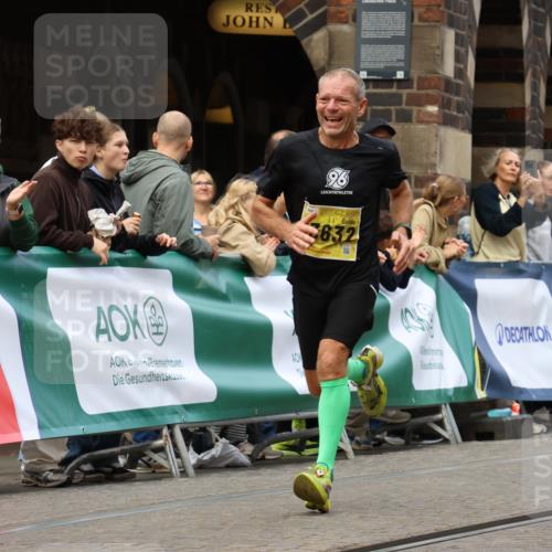 13.09.2026 - 21. swb-Marathon Bremen Strokosch-Dieckow http://msf.ph/oto/10284537 13.09.2026 10:32:18 Ziel 12457, 13533, 13536, 13543, 13573, 13582, 13618, 13632, 13524, 13564, 13638, 13639 meine-sportfotos.de