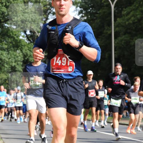 13.09.2026 - 21. swb-Marathon Bremen TobiasT http://msf.ph/oto/10284540 13.09.2026 12:09:28 Laufen 134, 149, 26, 026, 248 meine-sportfotos.de