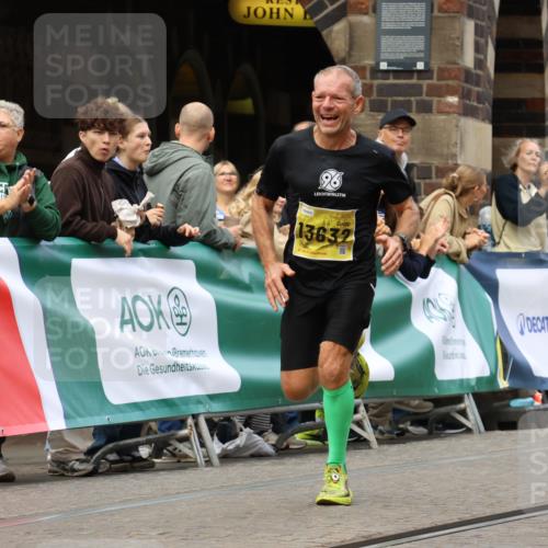 13.09.2026 - 21. swb-Marathon Bremen Strokosch-Dieckow http://msf.ph/oto/10284541 13.09.2026 10:32:18 Ziel 12457, 13533, 13536, 13543, 13573, 13582, 13618, 13632, 13524, 13564, 13638, 13639 meine-sportfotos.de