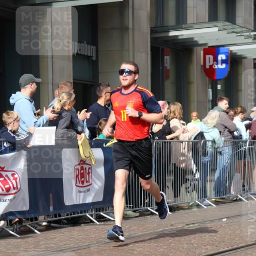 13.09.2026 - 21. swb-Marathon Bremen Strokosch-Dieckow http://msf.ph/oto/10284544 13.09.2026 10:36:45 Ziel 10961, 11654, 12520, 13568, 13606, 11738, 11916, 12456, 13548 meine-sportfotos.de