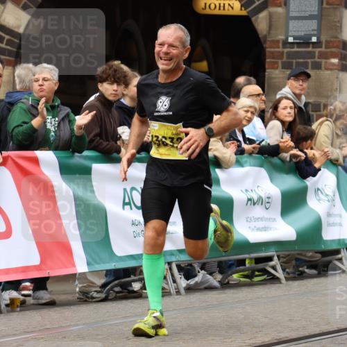 13.09.2026 - 21. swb-Marathon Bremen Strokosch-Dieckow http://msf.ph/oto/10284560 13.09.2026 10:32:18 Ziel 12457, 13533, 13536, 13543, 13573, 13582, 13618, 13632, 13524, 13564, 13638, 13639 meine-sportfotos.de