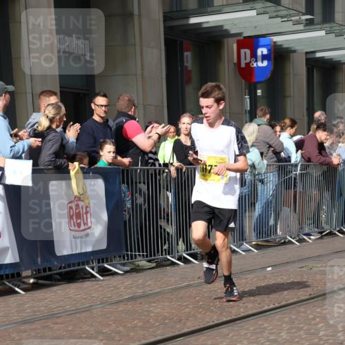 13.09.2026 - 21. swb-Marathon Bremen Strokosch-Dieckow http://msf.ph/oto/10284566 13.09.2026 10:36:47 Ziel 10961, 11654, 12520, 13568, 13606, 11738, 11916, 12456, 13548 meine-sportfotos.de