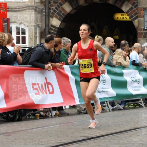 13.09.2026 - 21. swb-Marathon Bremen Strokosch-Dieckow http://msf.ph/oto/10284593 13.09.2026 10:32:31 Ziel 13543, 13582, 13632, 13639, 13622 meine-sportfotos.de