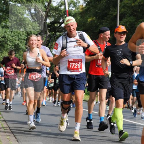 13.09.2026 - 21. swb-Marathon Bremen TobiasT http://msf.ph/oto/10284619 13.09.2026 12:09:48 Laufen 1237, 16, 1729, 15 meine-sportfotos.de