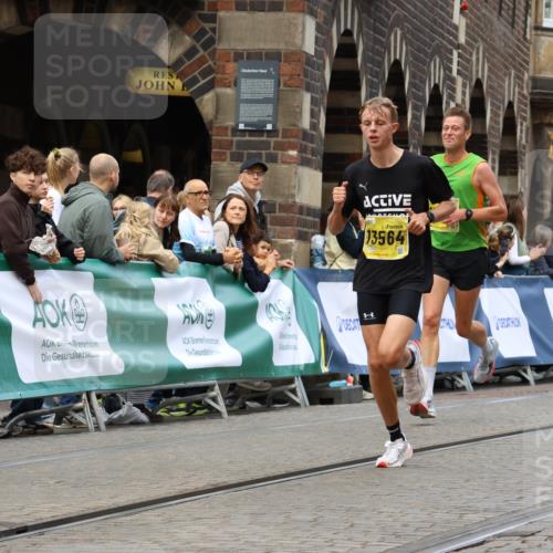 13.09.2026 - 21. swb-Marathon Bremen Strokosch-Dieckow http://msf.ph/oto/10284641 13.09.2026 10:32:33 Ziel 13543, 13564, 13582, 13632, 13639, 13550, 13599, 13622 meine-sportfotos.de