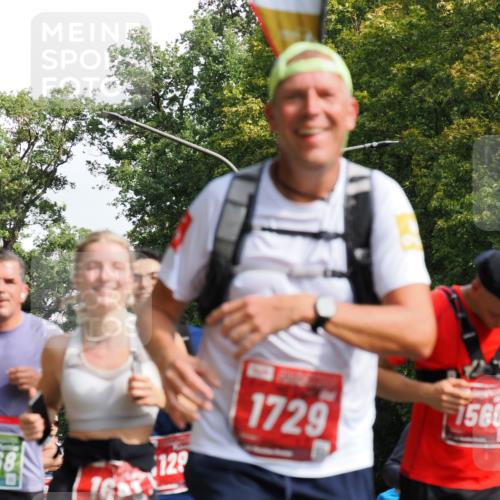 13.09.2026 - 21. swb-Marathon Bremen TobiasT http://msf.ph/oto/10284658 13.09.2026 12:09:49 Laufen 1729, 1560, 129 meine-sportfotos.de