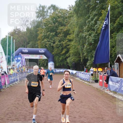 13.09.2026 - Airport Race Dennis Weichert http://msf.ph/oto/10284677 13.09.2026 10:26:16 Ziel 5047, 5169, 5299 meine-sportfotos.de