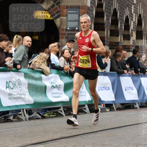 13.09.2026 - 21. swb-Marathon Bremen Strokosch-Dieckow http://msf.ph/oto/10284731 13.09.2026 10:32:39 Ziel 13564, 13638, 13639, 13550, 13581, 13599, 13622 meine-sportfotos.de