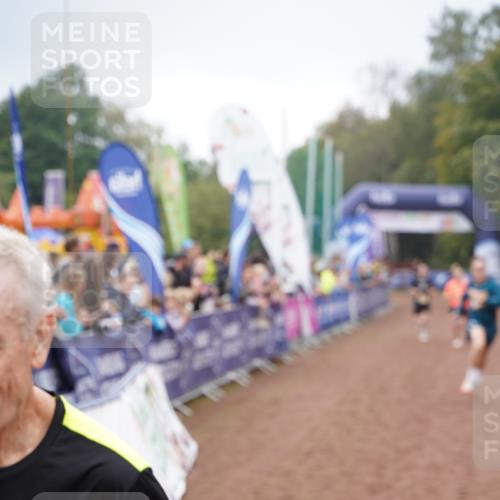 13.09.2026 - Airport Race Dennis Weichert http://msf.ph/oto/10284764 13.09.2026 10:26:18 Ziel 5047, 5169, 5299, 5444 meine-sportfotos.de