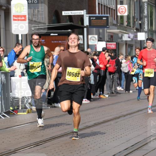 13.09.2026 - 21. swb-Marathon Bremen Strokosch-Dieckow http://msf.ph/oto/10284779 13.09.2026 10:37:18 Ziel 11619, 11854, 13535, 13608, 10502, 10961, 11654, 12520, 13568 meine-sportfotos.de