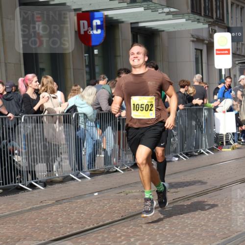 13.09.2026 - 21. swb-Marathon Bremen Strokosch-Dieckow http://msf.ph/oto/10284798 13.09.2026 10:37:19 Ziel 11619, 11854, 13535, 13608, 10502, 10961, 11654, 13568, 13608 meine-sportfotos.de