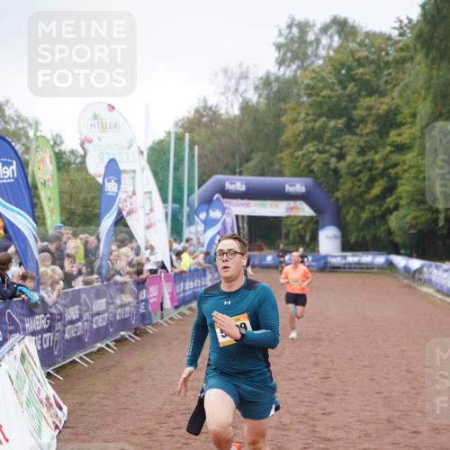13.09.2026 - Airport Race Dennis Weichert http://msf.ph/oto/10284820 13.09.2026 10:26:20 Ziel 5047, 5169, 5299, 5362, 5444 meine-sportfotos.de