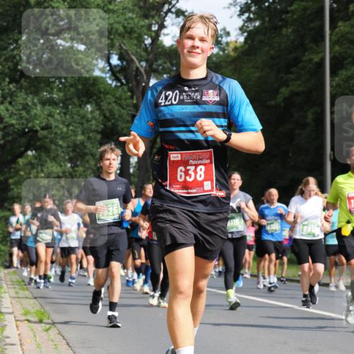 13.09.2026 - 21. swb-Marathon Bremen TobiasT http://msf.ph/oto/10284854 13.09.2026 12:10:32 Laufen 420, 625, 638, 26, 8812 meine-sportfotos.de