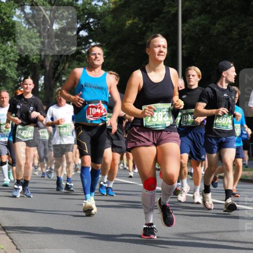 13.09.2026 - 21. swb-Marathon Bremen TobiasT http://msf.ph/oto/10284883 13.09.2026 12:10:36 Laufen 6374, 4641, 1042, 393, 26, 1305, 13014 meine-sportfotos.de