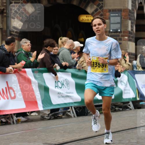 13.09.2026 - 21. swb-Marathon Bremen Strokosch-Dieckow http://msf.ph/oto/10284892 13.09.2026 10:33:03 Ziel 13550, 13581, 13599, 13622 meine-sportfotos.de