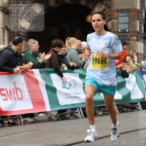 13.09.2026 - 21. swb-Marathon Bremen Strokosch-Dieckow http://msf.ph/oto/10284899 13.09.2026 10:33:03 Ziel 13550, 13581, 13599, 13622 meine-sportfotos.de