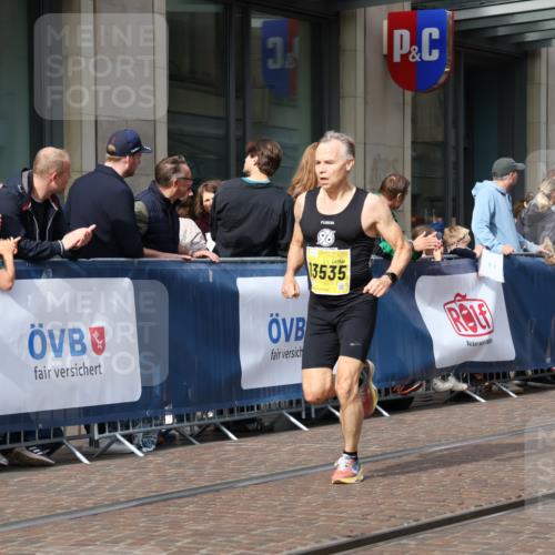 13.09.2026 - 21. swb-Marathon Bremen Strokosch-Dieckow http://msf.ph/oto/10284973 13.09.2026 10:37:47 Ziel 10302, 11083, 11142, 12538, 13551, 13559, 13584, 13587, 13636, 11619, 11854, 13535 meine-sportfotos.de