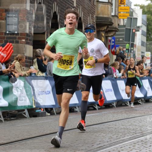 13.09.2026 - 21. swb-Marathon Bremen Strokosch-Dieckow http://msf.ph/oto/10284996 13.09.2026 10:33:42 Ziel 10366, 11059, 11652, 10797, 13541 meine-sportfotos.de