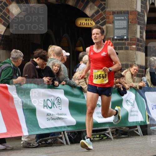 13.09.2026 - 21. swb-Marathon Bremen Strokosch-Dieckow http://msf.ph/oto/10285215 13.09.2026 10:33:57 Ziel 10366, 10475, 11059, 11481, 11652, 12459, 13530, 13605 meine-sportfotos.de