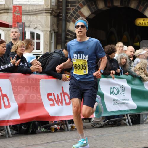 13.09.2026 - 21. swb-Marathon Bremen Strokosch-Dieckow http://msf.ph/oto/10285315 13.09.2026 10:34:22 Ziel 10797, 13605, 10818, 11418, 13637 meine-sportfotos.de